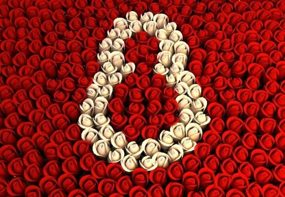 Девушки, с праздником вас!