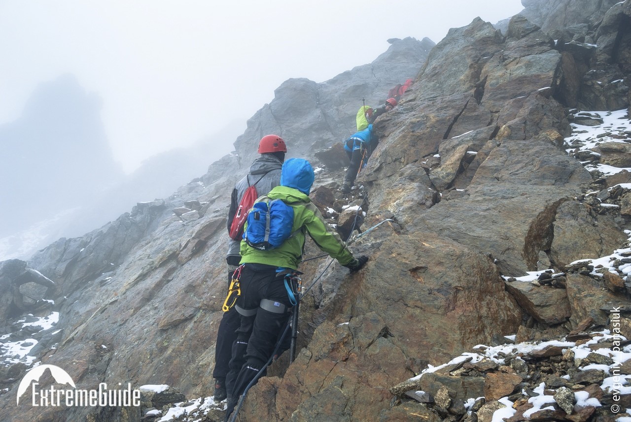 восхождение на пик Гидан , безенги