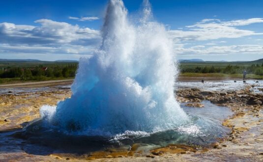 18473133824_b8838769fc_b