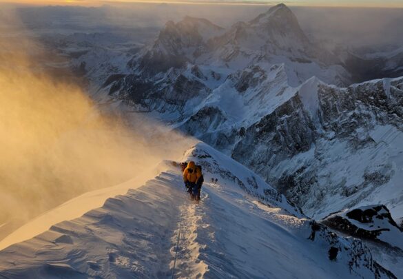 Лідер компанії Олег Іванченко зійшов на вершину Евереста (8 848 м)